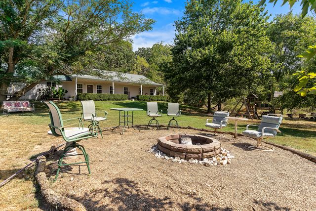 1092 Blackjack School Road, Marionville, MO 65705