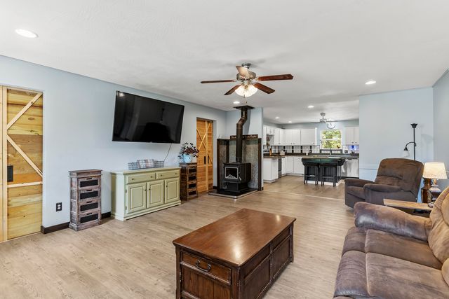 1092 Blackjack School Road, Marionville, MO 65705