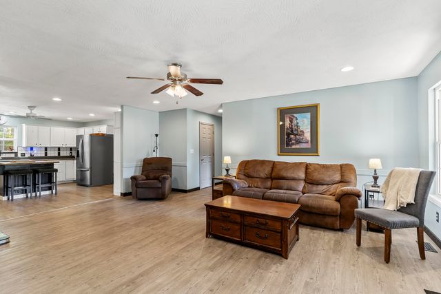 1092 Blackjack School Road, Marionville, MO 65705