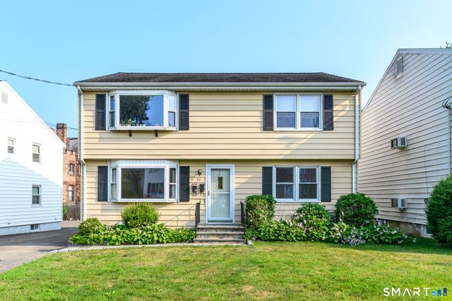 32 Hackett Circle North, Stamford, CT 06906