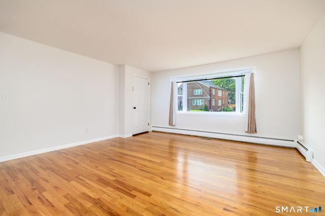 32 Hackett Circle North, Stamford, CT 06906