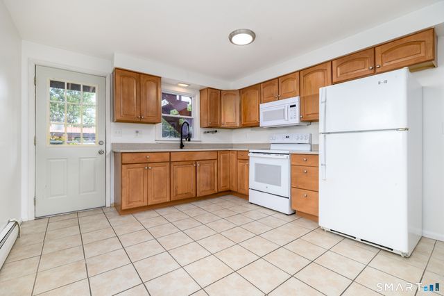 32 Hackett Circle North, Stamford, CT 06906