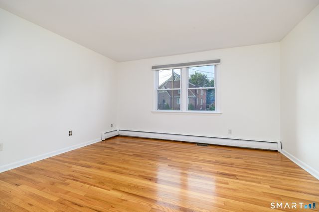 32 Hackett Circle North, Stamford, CT 06906