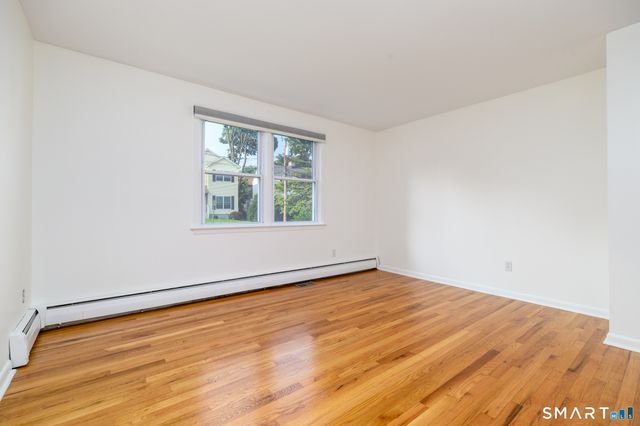32 Hackett Circle North, Stamford, CT 06906