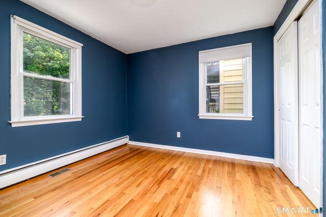32 Hackett Circle North, Stamford, CT 06906