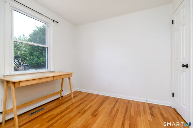 32 Hackett Circle North, Stamford, CT 06906