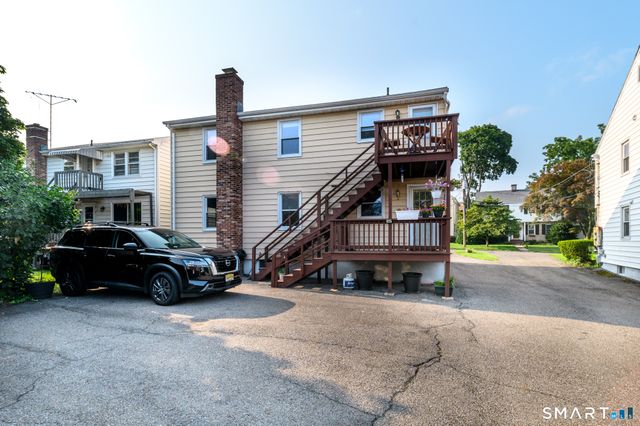 32 Hackett Circle North, Stamford, CT 06906