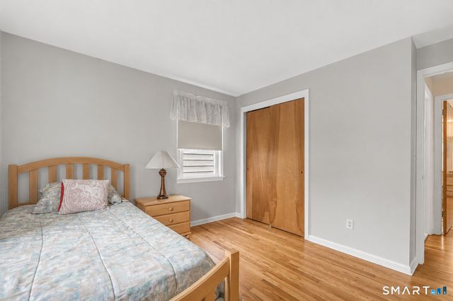 32 Hackett Circle North, Stamford, CT 06906