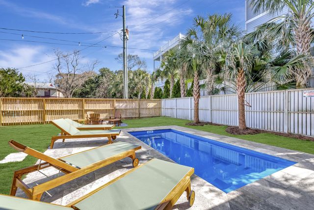 312 Palm Boulevard, Isle Of Palms, SC 29451