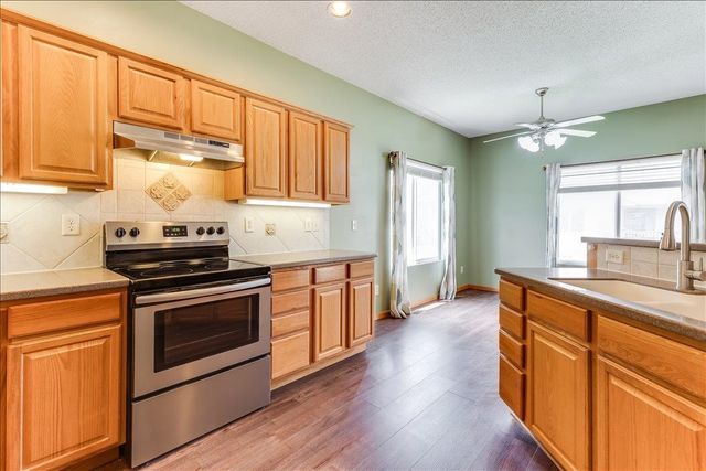 2206 E Myrtlewood, Derby, KS 67037