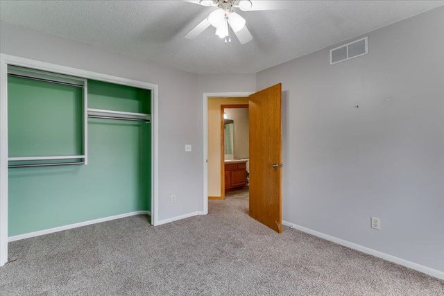 2206 E Myrtlewood, Derby, KS 67037