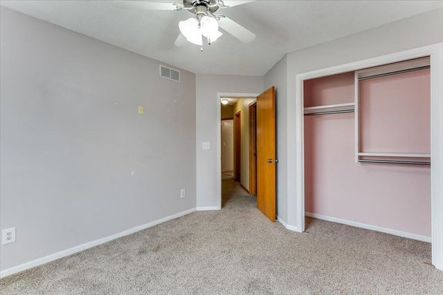 2206 E Myrtlewood, Derby, KS 67037