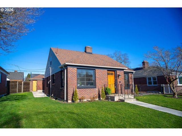 118 E 38TH St, Vancouver, WA 98663