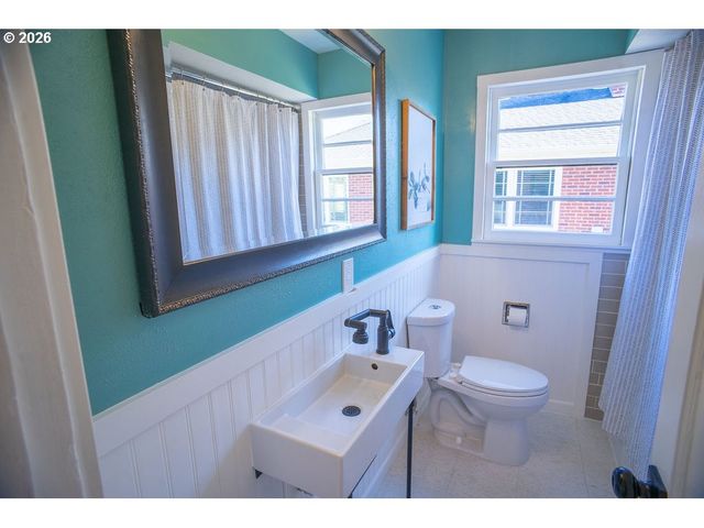 118 E 38TH St, Vancouver, WA 98663