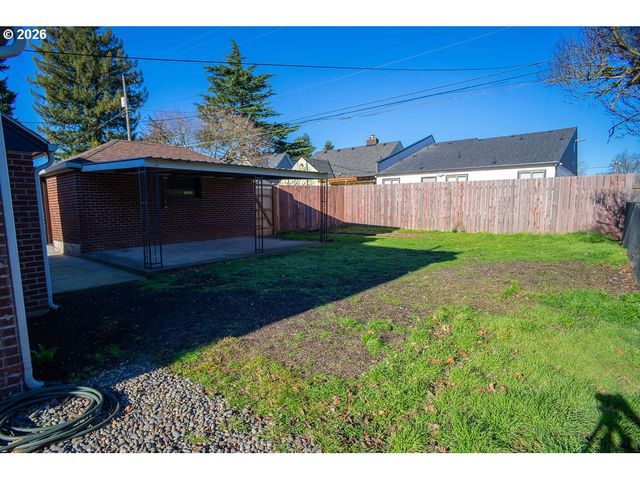 118 E 38TH St, Vancouver, WA 98663