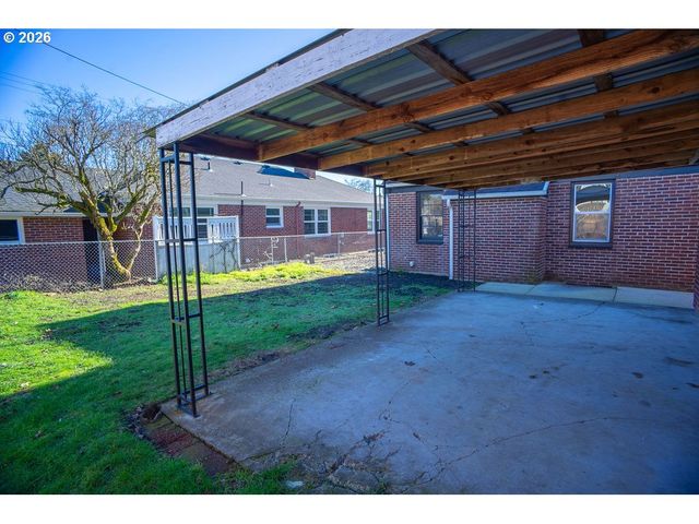 118 E 38TH St, Vancouver, WA 98663