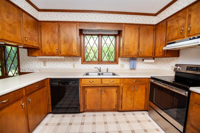 32 Nichols Drive, Inman, SC 29349
