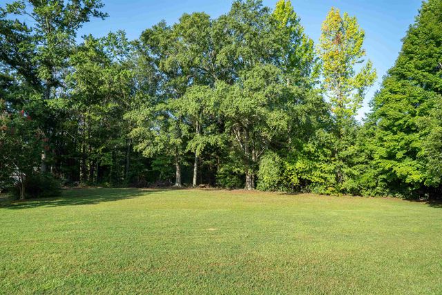 32 Nichols Drive, Inman, SC 29349