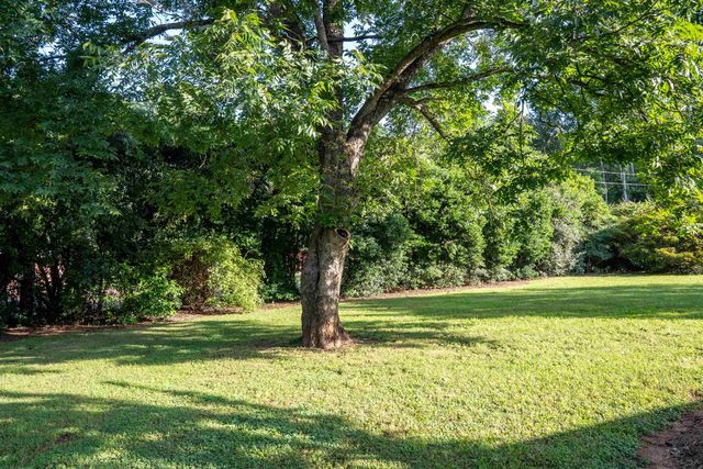 32 Nichols Drive, Inman, SC 29349