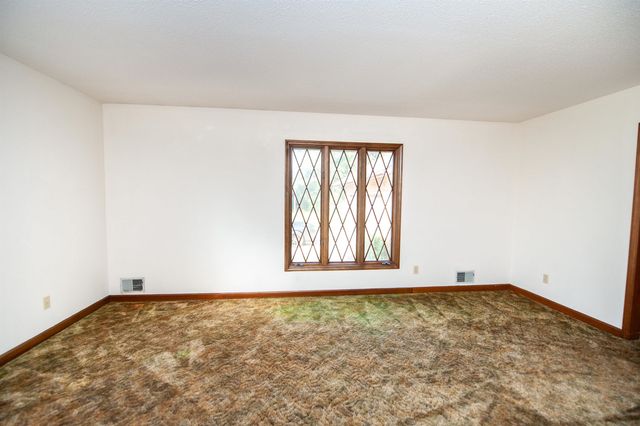 32 Nichols Drive, Inman, SC 29349