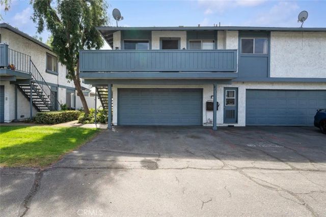 871 W 13th Street 4, Azusa, CA 91702