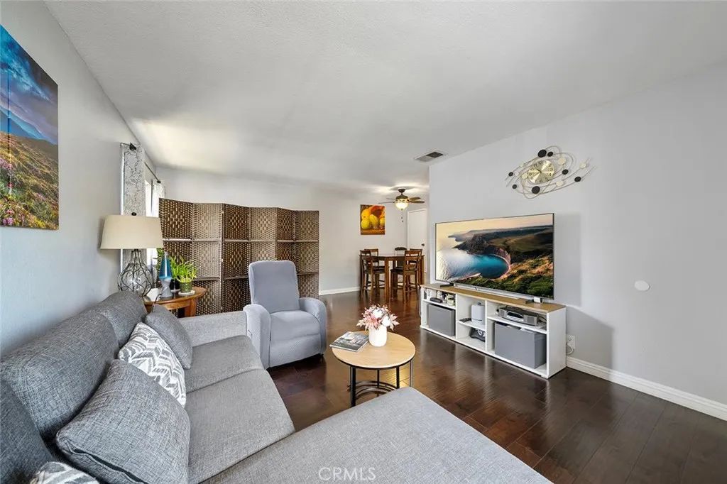 871 W 13th Street 4, Azusa, CA 91702