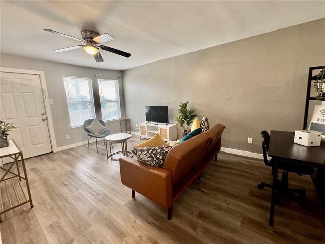 6705 Fairway Drive 2, Houston, TX 77087