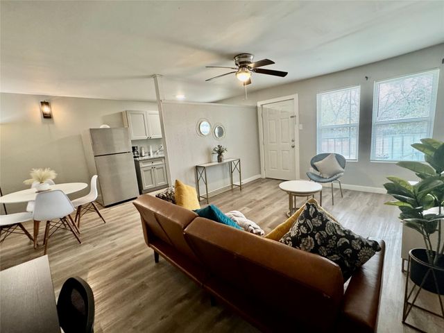 6705 Fairway Drive 2, Houston, TX 77087