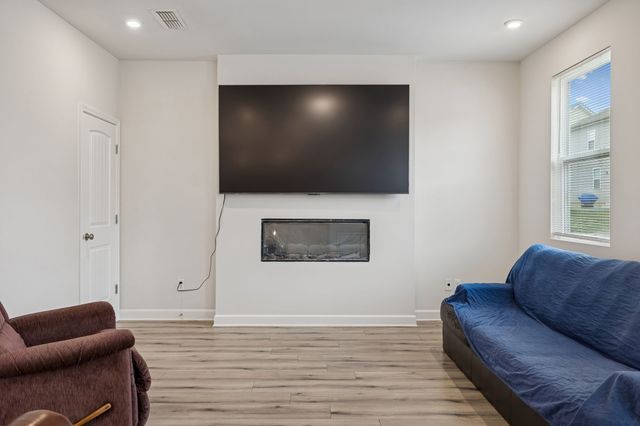 319 Canonbury Way, Murfreesboro, TN 37128