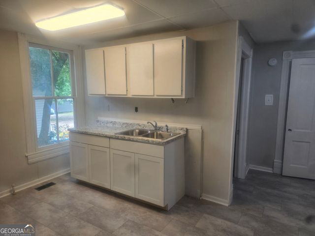 702 N Franklin Street, Dublin, GA 31021