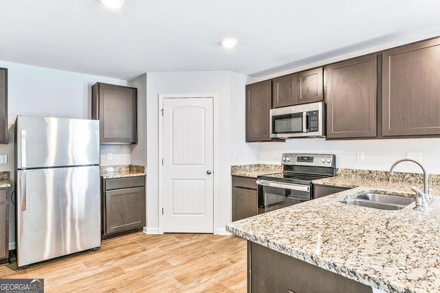 7216 Winterberry Circle, Macon, GA 31216