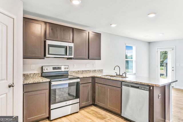 7216 Winterberry Circle, Macon, GA 31216