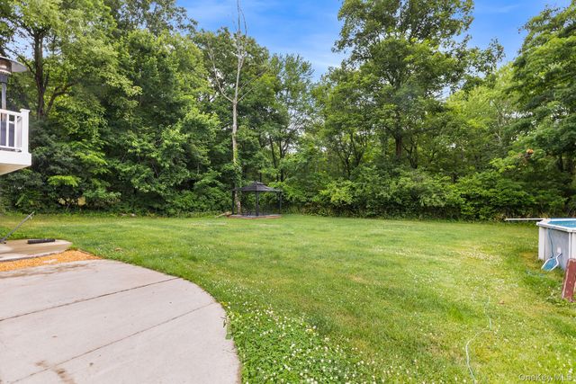 11 Sharon Drive, Highland, NY 12528