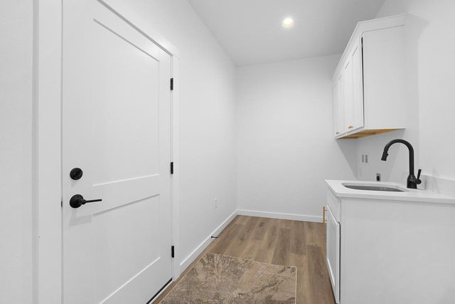 652 Boone LANE, Holmen, WI 54636