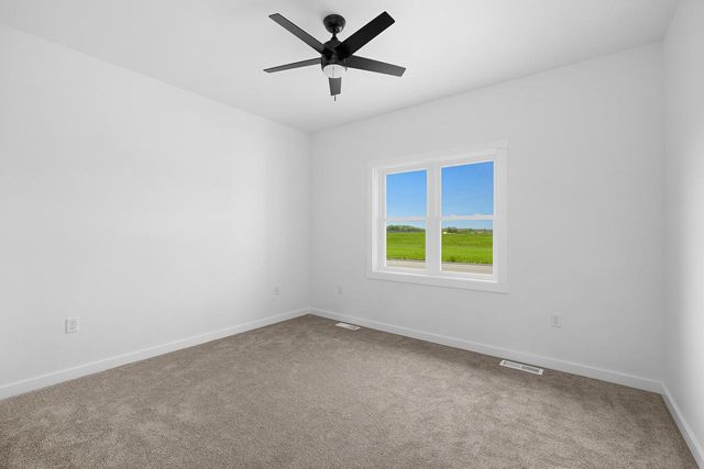 652 Boone LANE, Holmen, WI 54636