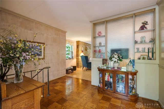 215 Colonial Lane, Washington Twp, OH 45429