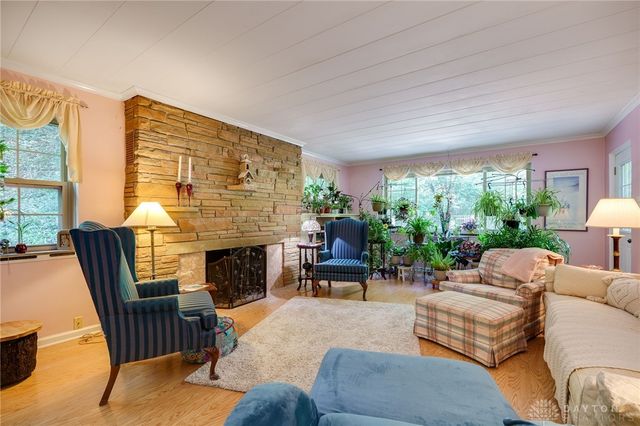 215 Colonial Lane, Washington Twp, OH 45429