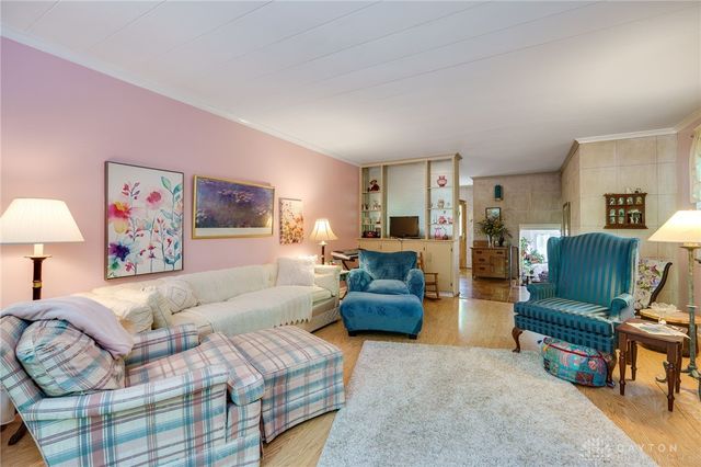 215 Colonial Lane, Washington Twp, OH 45429