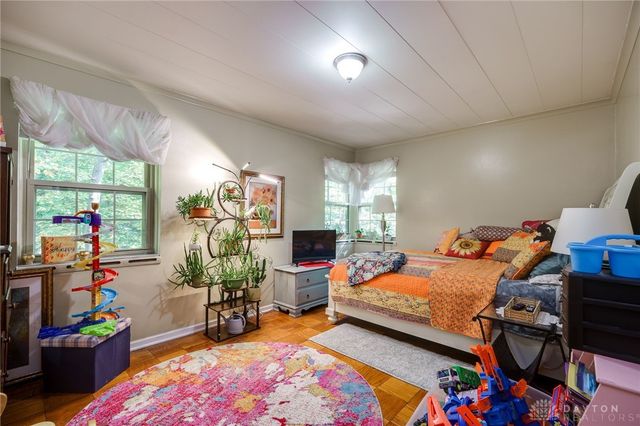 215 Colonial Lane, Washington Twp, OH 45429