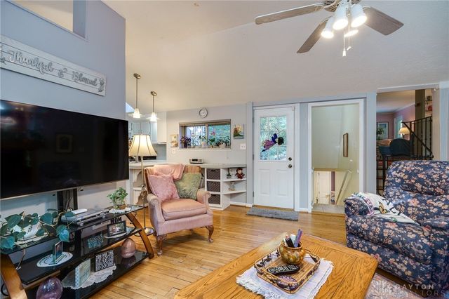 215 Colonial Lane, Washington Twp, OH 45429