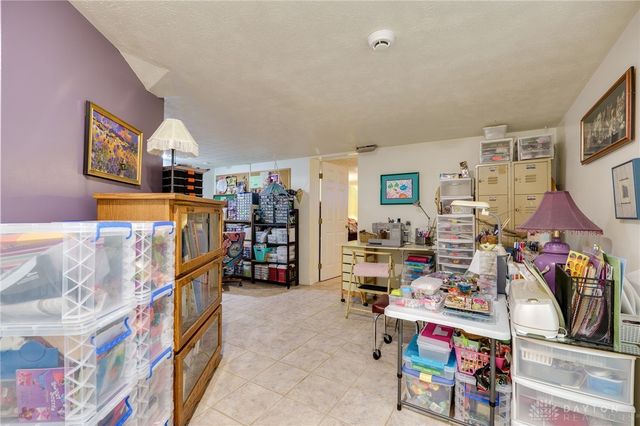 215 Colonial Lane, Washington Twp, OH 45429