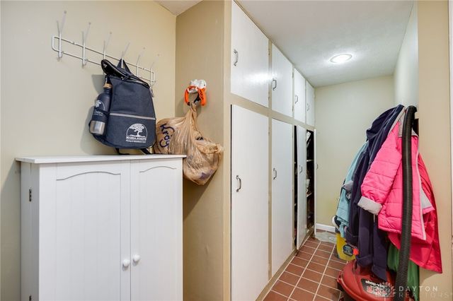 215 Colonial Lane, Washington Twp, OH 45429