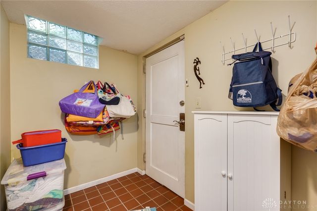 215 Colonial Lane, Washington Twp, OH 45429