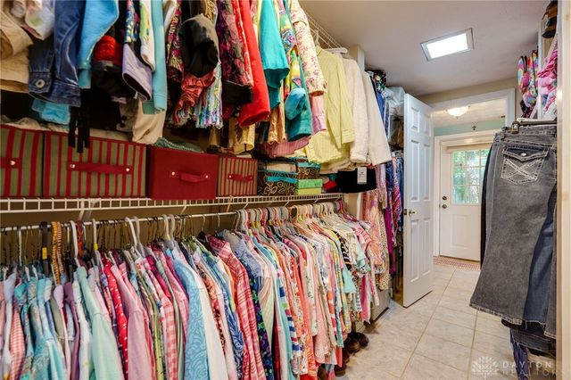 215 Colonial Lane, Washington Twp, OH 45429