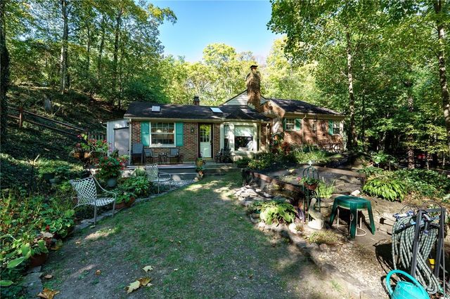 215 Colonial Lane, Washington Twp, OH 45429