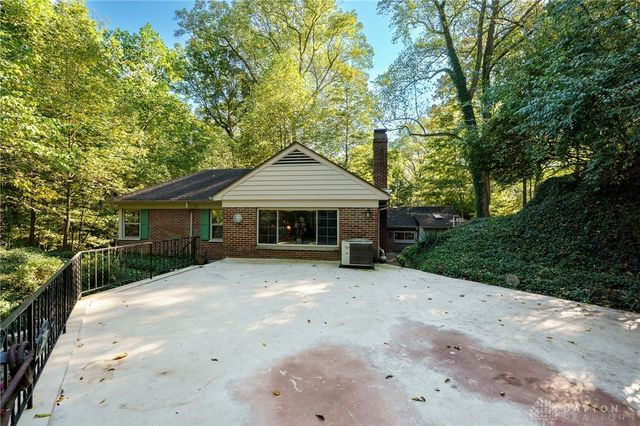 215 Colonial Lane, Washington Twp, OH 45429