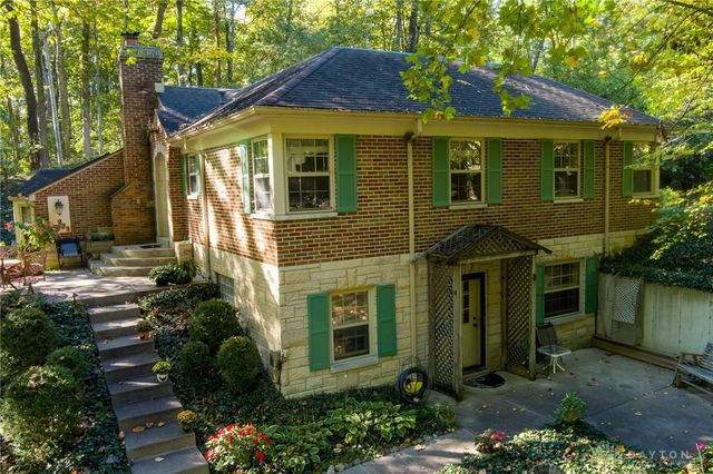 215 Colonial Lane, Washington Twp, OH 45429