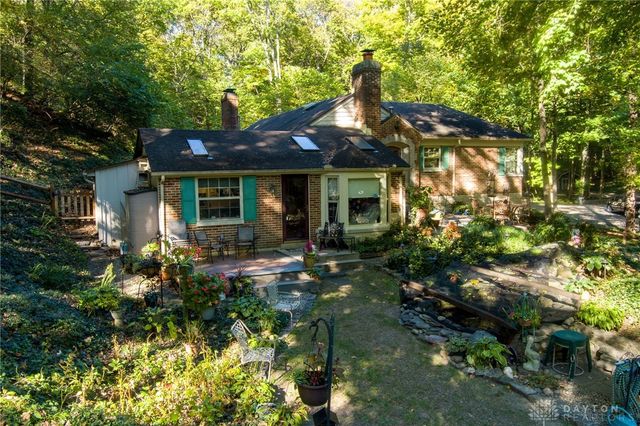 215 Colonial Lane, Washington Twp, OH 45429