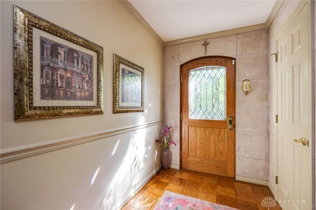 215 Colonial Lane, Washington Twp, OH 45429