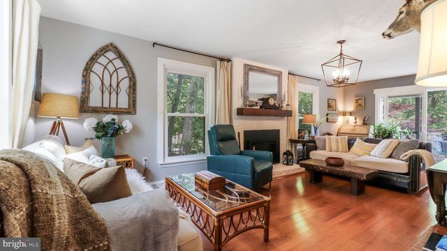 1405 MERCER RD, Haymarket, VA 20169
